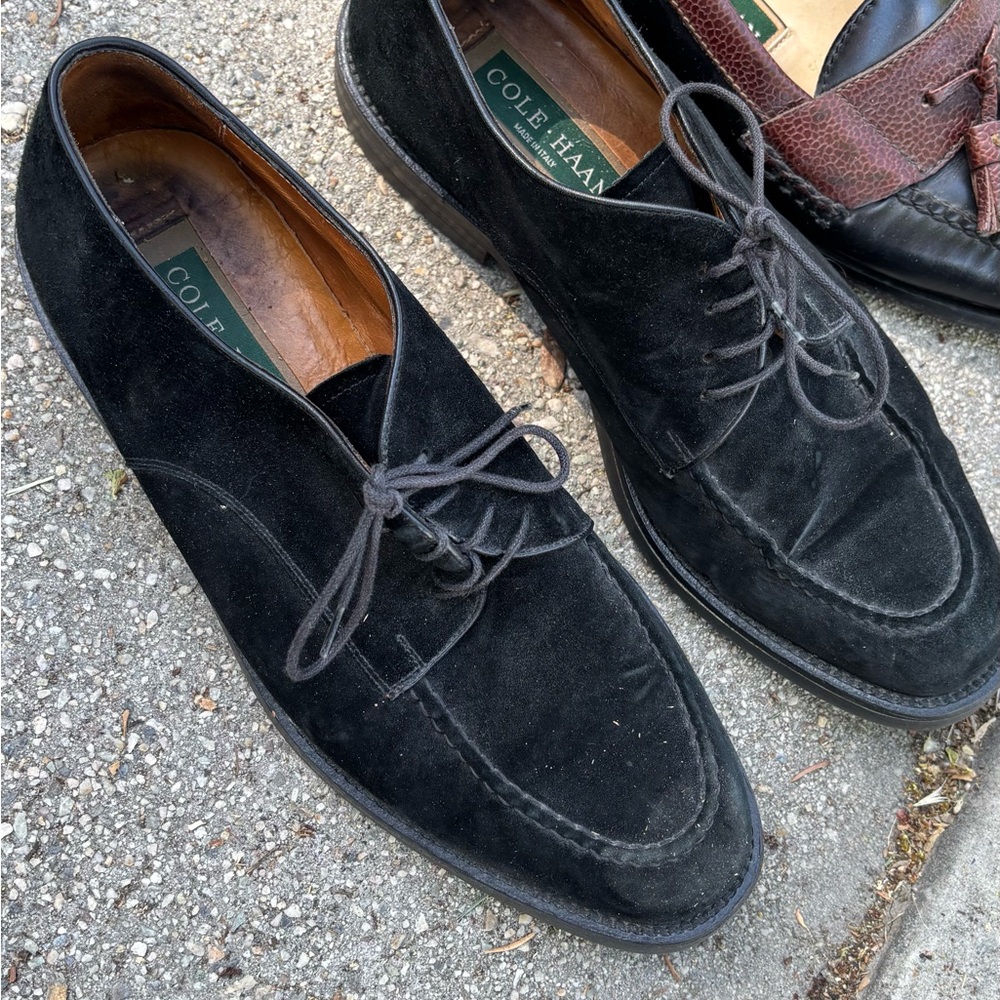 Cole Haan Black Oxfords with Classic Lace-Up Design